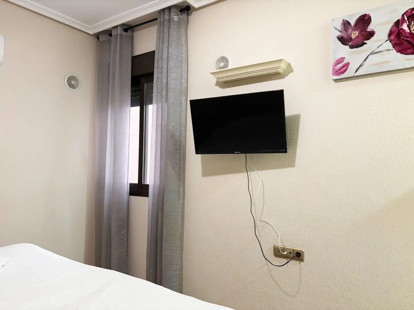 Habitación de Piso en venta en Torrevieja con Aire acondicionado, Terraza y Amueblado