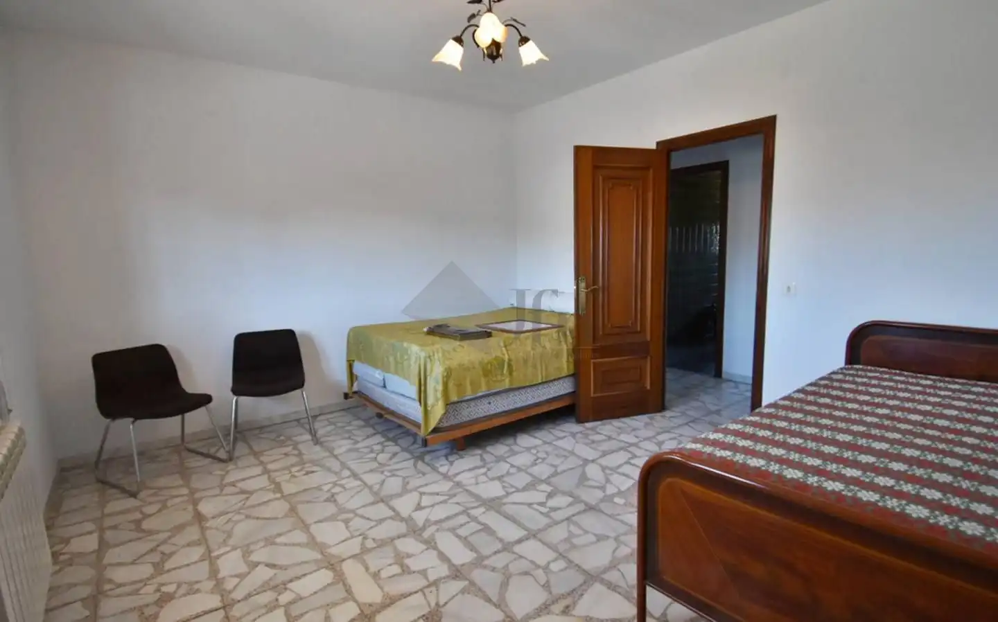 Dormitori de Casa o xalet en venda en Villaverde de Íscar amb Calefacció i Jardí privat