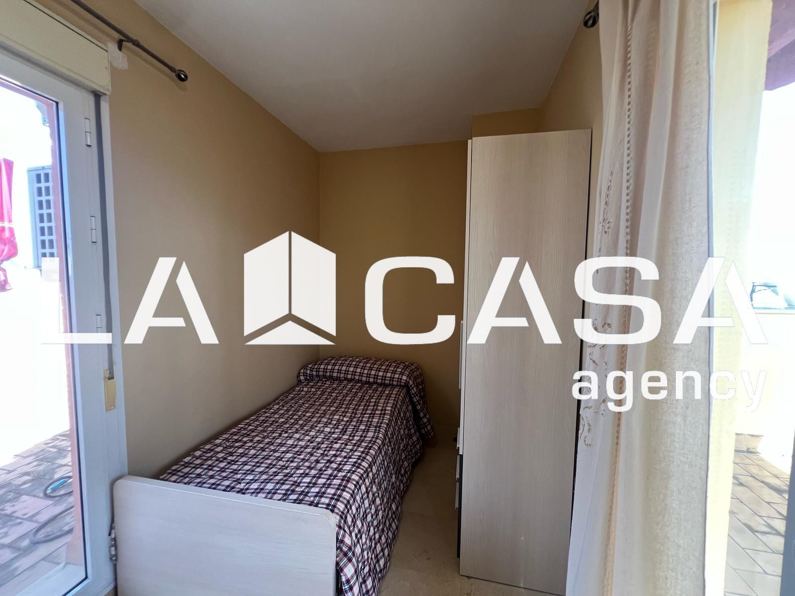 Bedroom of Duplex for sale in Dos Hermanas  with Terrace and Storage room