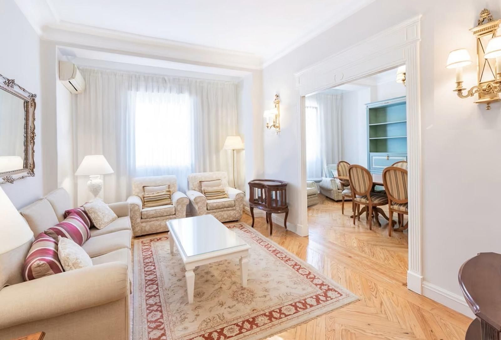 Living room of Apartment to rent in  Madrid Capital  with Air Conditioner and Heating