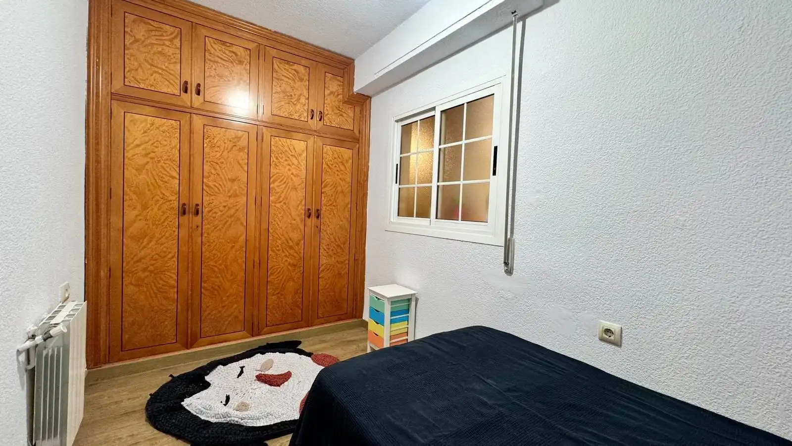 Bedroom of Flat for share in Burjassot  with Air Conditioner, Heating and Balcony