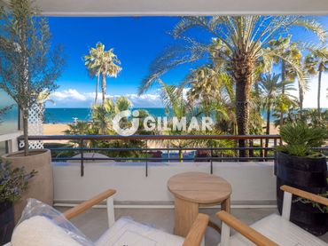 Apartament amb balcó en venda a Estepona Pueblo