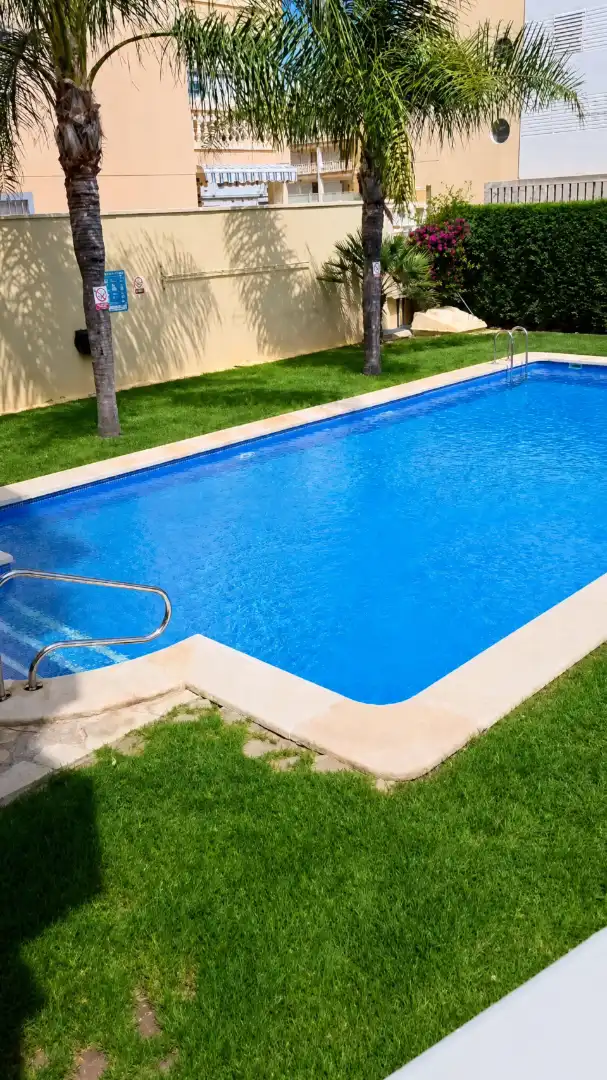 Piscina de Apartament de lloguer en Moncofa amb Aire condicionat, Calefacció i Terrassa