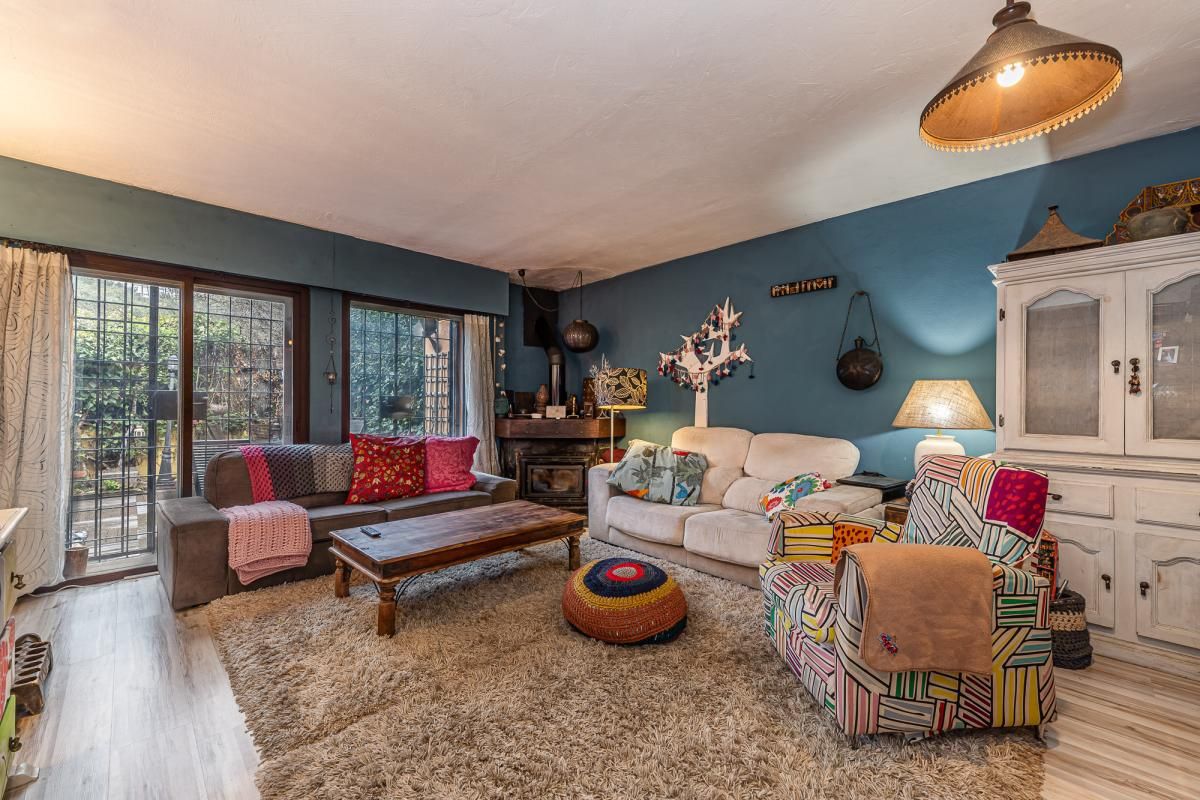 Sala de estar de Casa adosada en venta en Majadahonda con Jardín privado, Trastero y Piscina