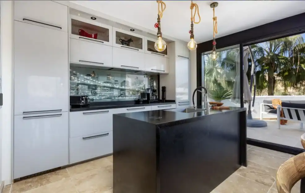 Cocina de Dúplex en venta en Marbella con Aire acondicionado, Calefacción y Terraza