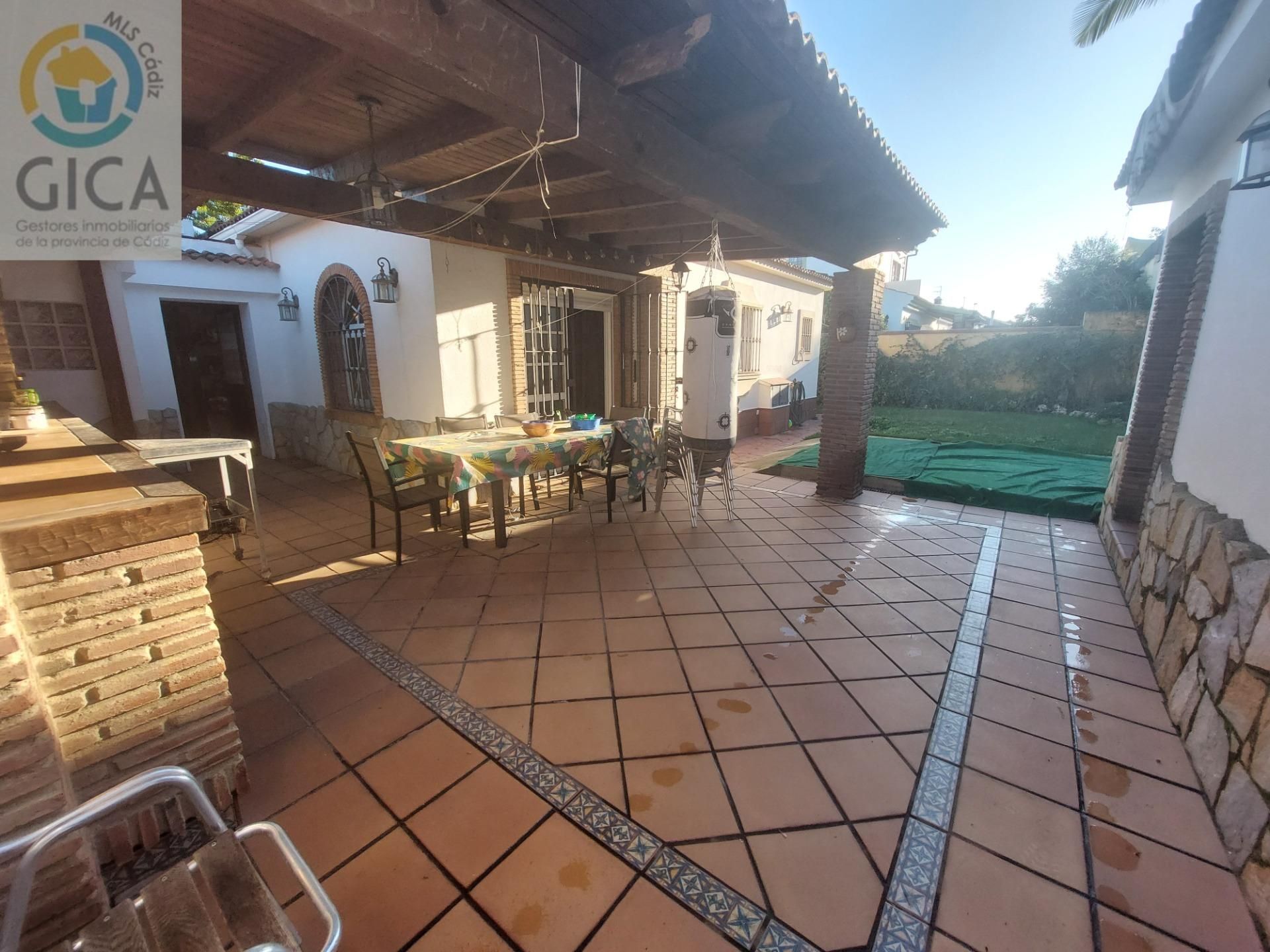 Terrace of House or chalet for sale in Algeciras  with Private garden and Storage room