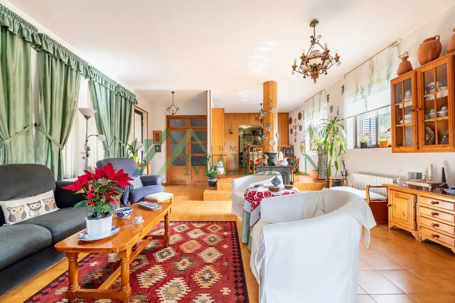 Sala d'estar de Casa o xalet en venda en Las Rozas de Madrid amb Aire condicionat, Calefacció i Jardí privat