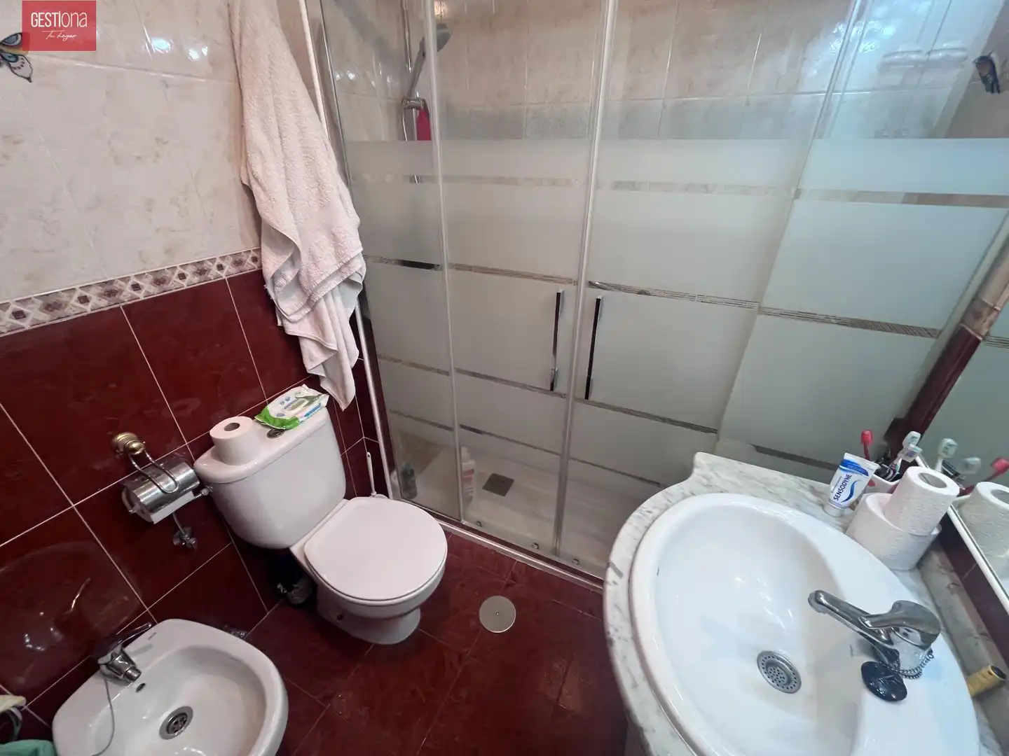 Badezimmer von Dachboden zum Verkauf in Noja mit Heizung, Terrasse und Möbliert