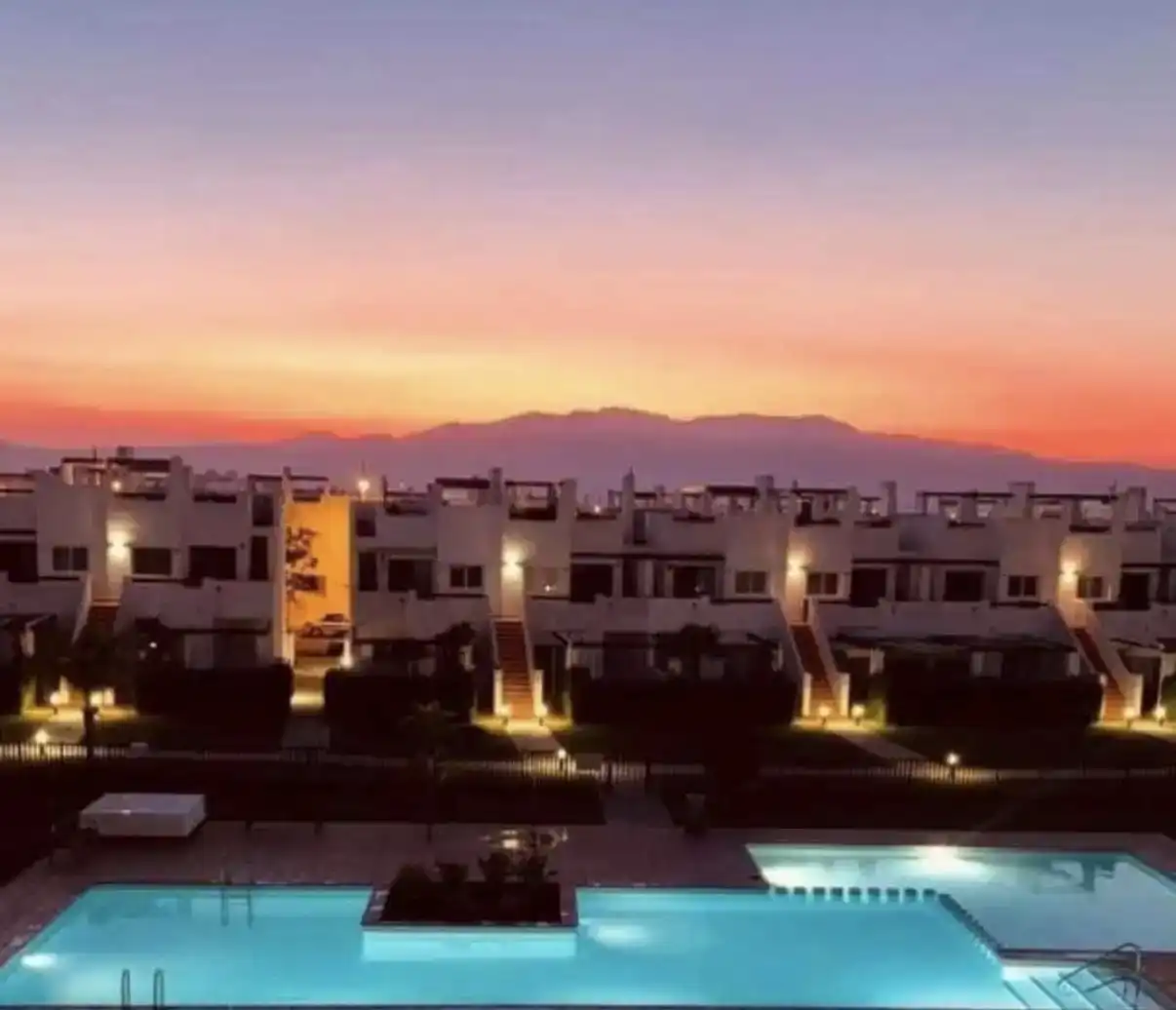 Vista exterior de Planta baixa en venda en Alhama de Murcia amb Aire condicionat i Piscina