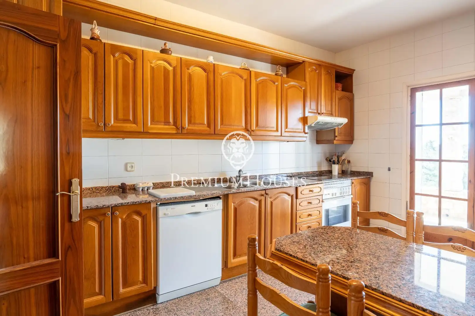 Cuina de Casa o xalet en venda en Tarragona amb Jardí privat, Terrassa i Traster
