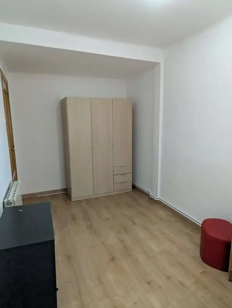 Schlafzimmer von Wohnung zur untervermieten in Terrassa mit Klimaanlage, Terrasse und Möbliert