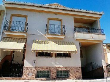 Maison avec balcon à vendre à Albox