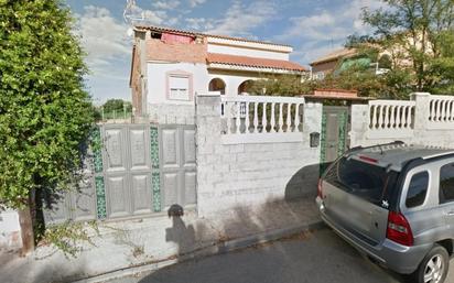 Vista exterior de Casa o xalet en venda en Colmenar de Oreja amb Calefacció, Jardí privat i Traster