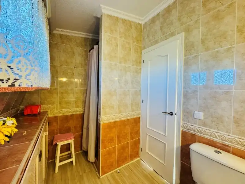 Baño de Apartamento en venta en Guardamar del Segura con Aire acondicionado, Calefacción y Terraza