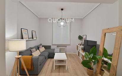 Wohnzimmer von Wohnung zum verkauf in Bilbao  mit Heizung