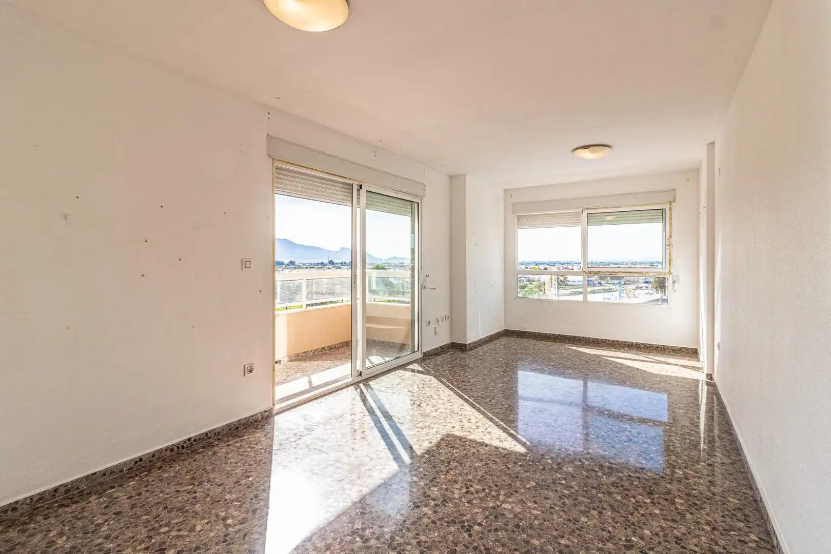 Vista exterior de Piso en venta en Cullera con Aire acondicionado, Calefacción y Balcón