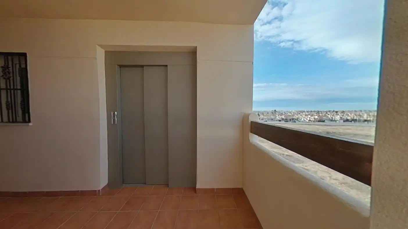 Terrassa de Àtic en venda en Orihuela amb Piscina