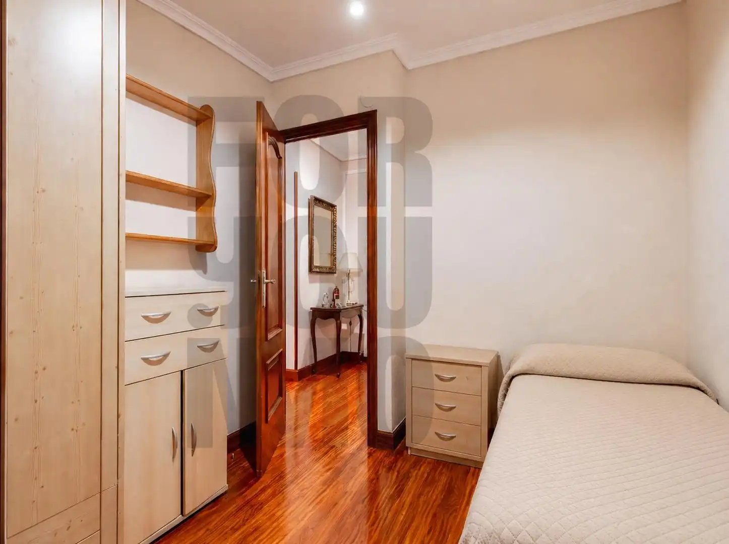 Habitación de Piso en venta en Donostia - San Sebastián  con Calefacción y Balcón