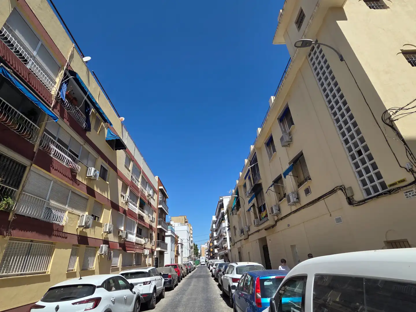 Vista exterior de Piso en venta en Sevilla con Aire acondicionado, Calefacción y Terraza