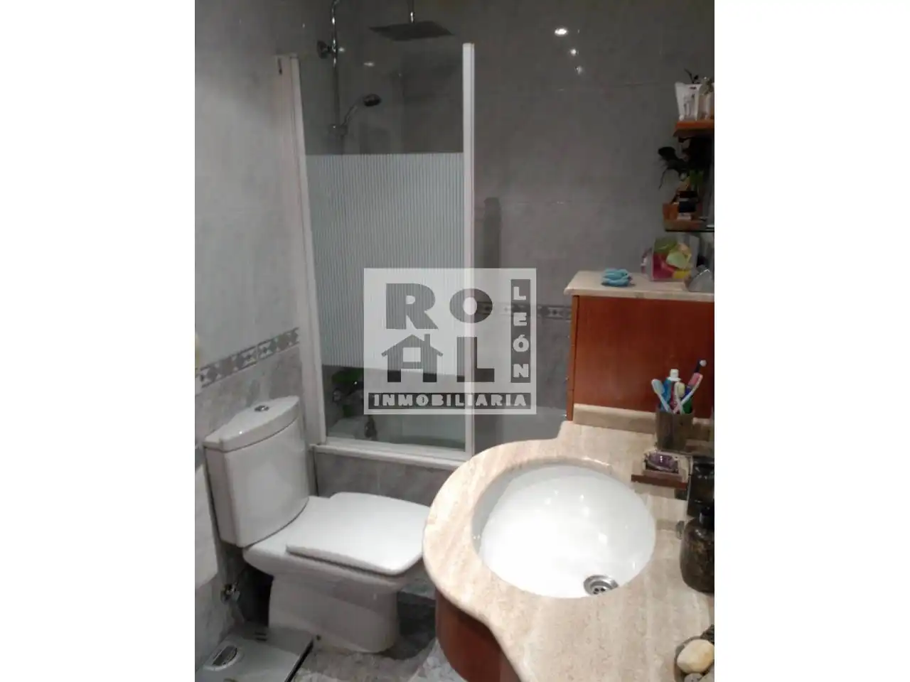 Bathroom of Apartments for sale in León Capital   with Heating and Parquet flooring
