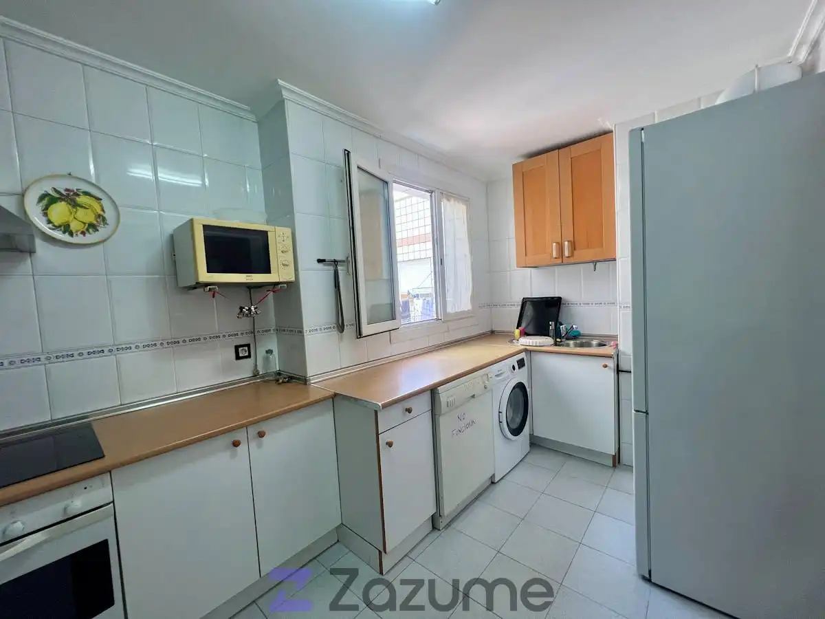 Cocina de Piso de alquiler en Bilbao  con Calefacción, Parquet y Amueblado