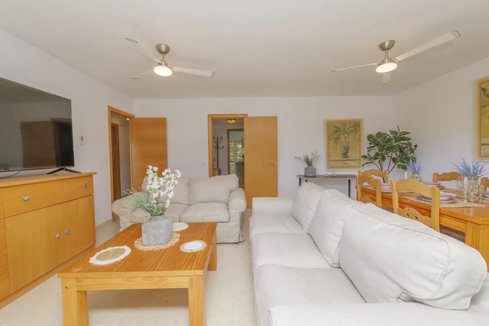 Sala de estar de Apartamento en venta en Torremolinos con Aire acondicionado, Terraza y Amueblado