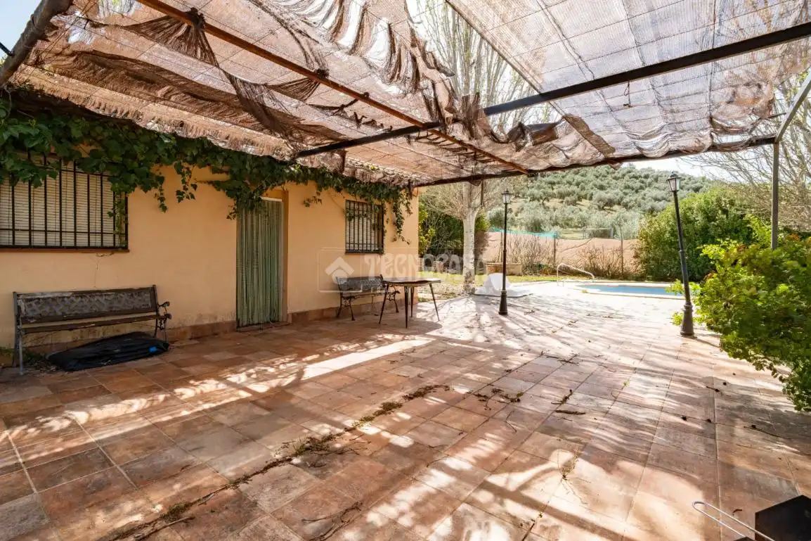 Terrassa de Finca rústica en venda en Iznalloz