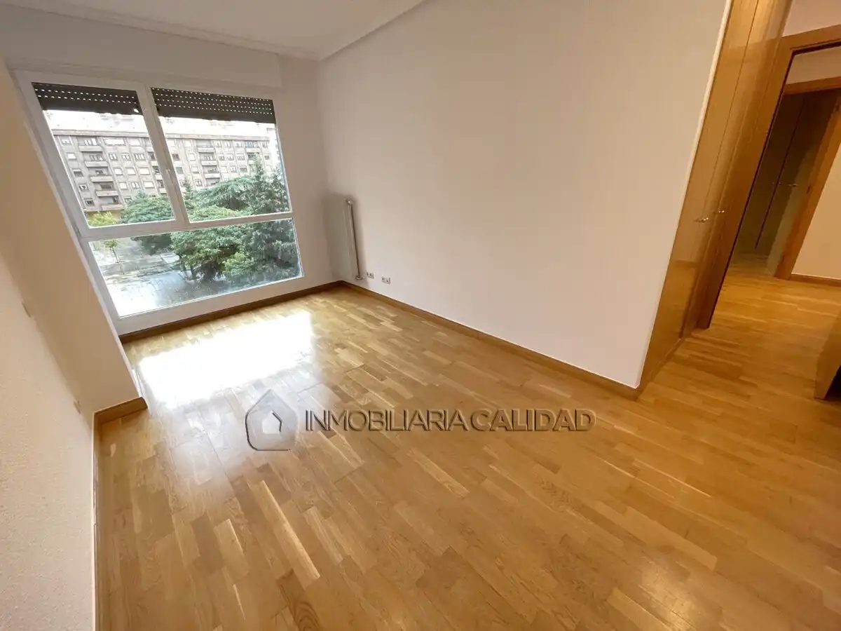 Piso de alquiler en Burgos con Calefacción, Amueblado y Se aceptan mascotas