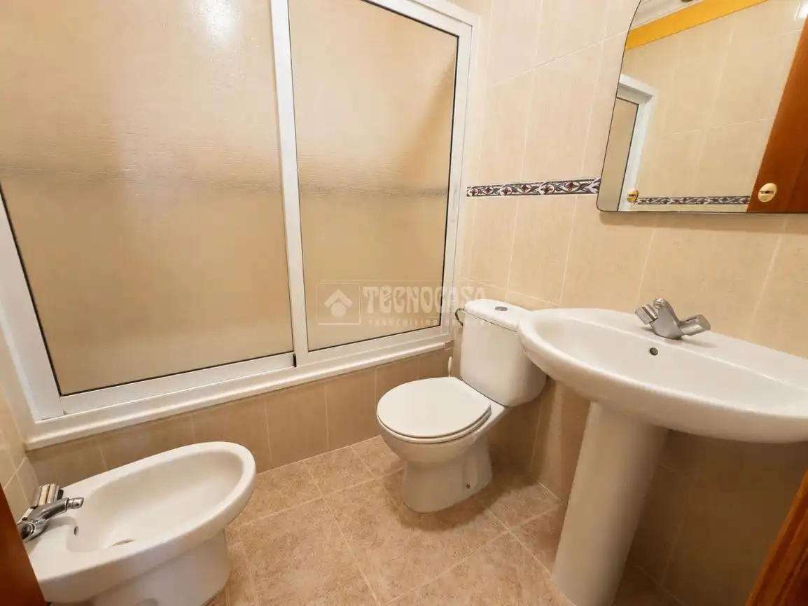Bathroom of Flat for sale in Garachico  with Storage room