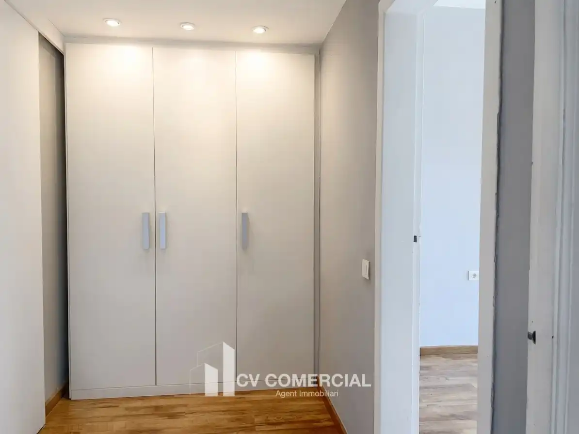 Piso con terraza en venta en Carrer del Comte d'Urgell, imagen 33