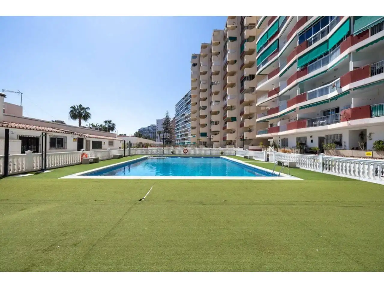 Schwimmbecken von Wohnungen zum Verkauf in Almuñécar mit Terrasse, Möbliert und Alarm