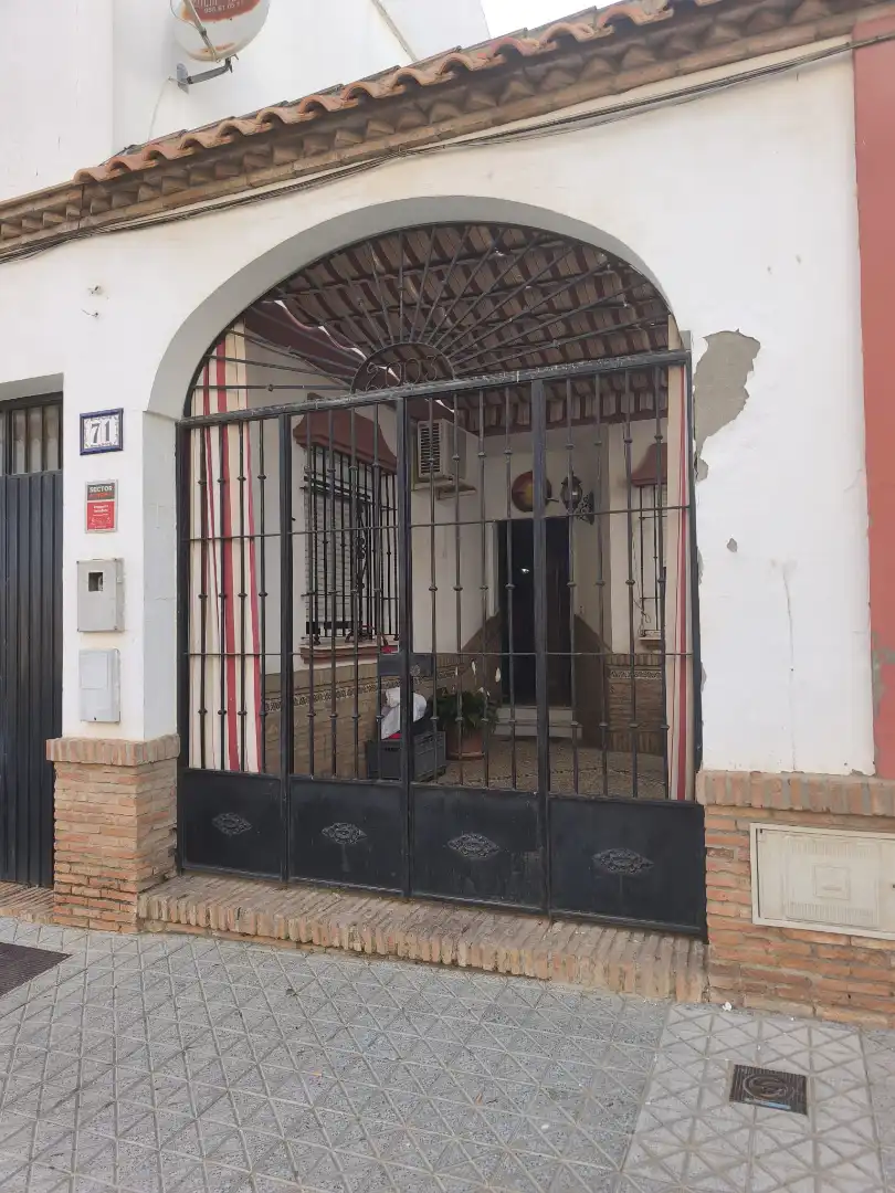 Casa adosada en venda en Mairena del Alcor amb Aire condicionat i Moblat
