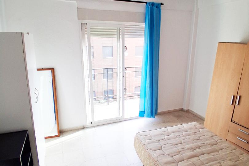 Photo 1 of Flat to rent in Calle Pérez Galdós, 3, Rosaleda - Juventud, Granada