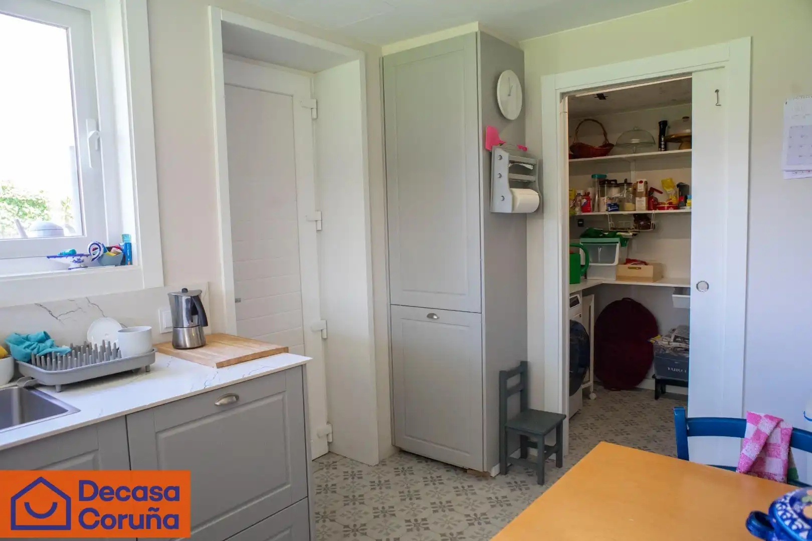 Cuina de Casa o xalet en venda en Oleiros amb Aire condicionat, Calefacció i Jardí privat