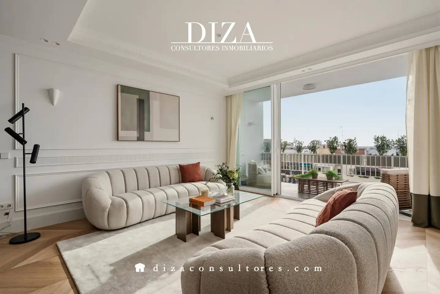 Living room of Flat for sale in  Madrid Capital  with Air Conditioner, Heating and Terrace