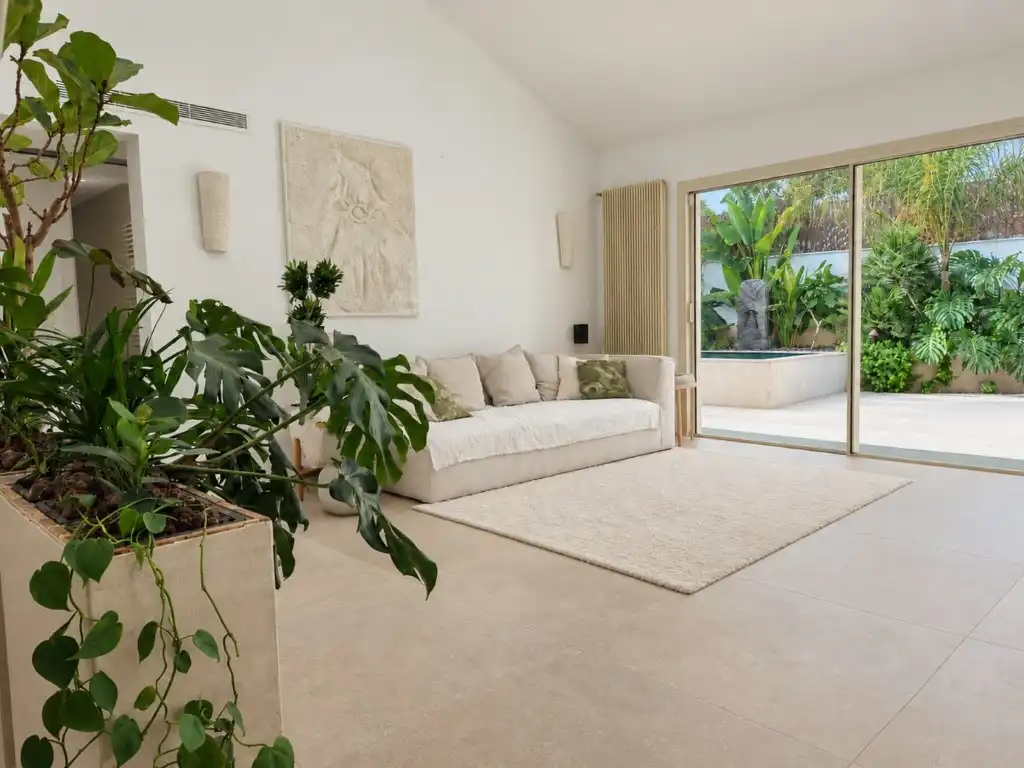 Semi-detached house with pool for sale in Portals Nous, imagen 2