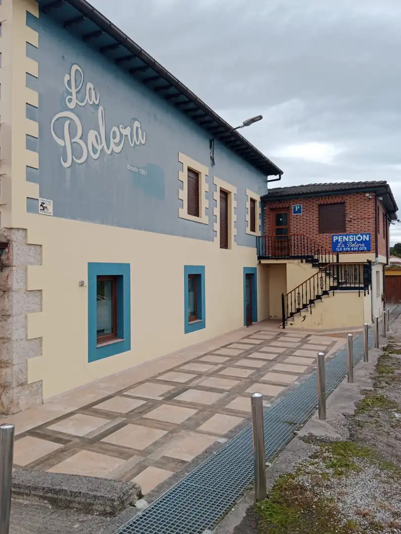 Vista exterior de Local en venda en Ribamontán al Monte