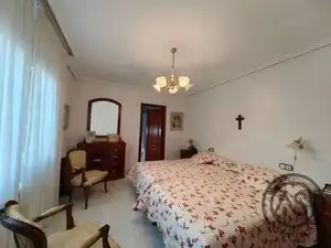 Dormitori de Casa o xalet en venda en La Puebla de Híjar amb Aire condicionat, Calefacció i Jardí privat