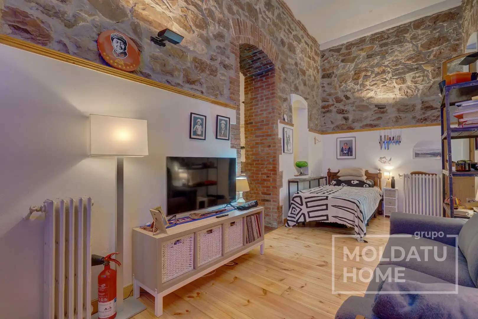 Sala d'estar de Pis en venda en Donostia - San Sebastián  amb Calefacció i Terrassa