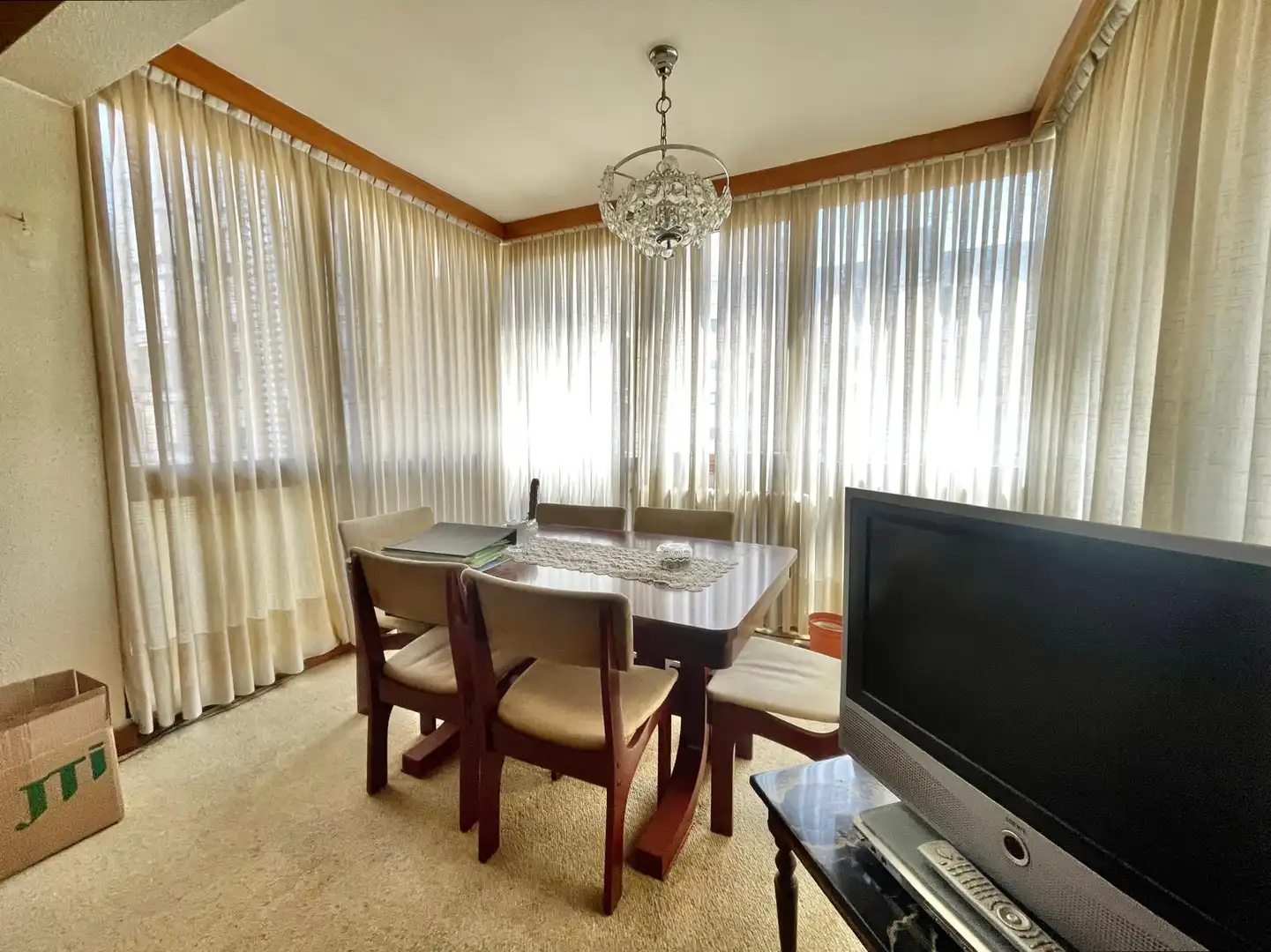 Comedor de Piso en venta en Bilbao  con Calefacción y Amueblado