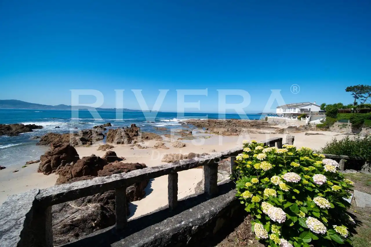 Vista exterior de Piso en venta en Sanxenxo con Calefacción y Terraza