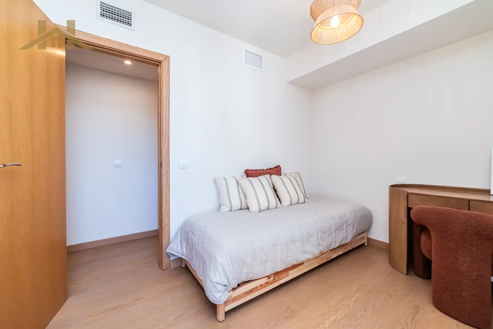 Habitación de Piso en venta en Madrid con Calefacción, Terraza y Trastero