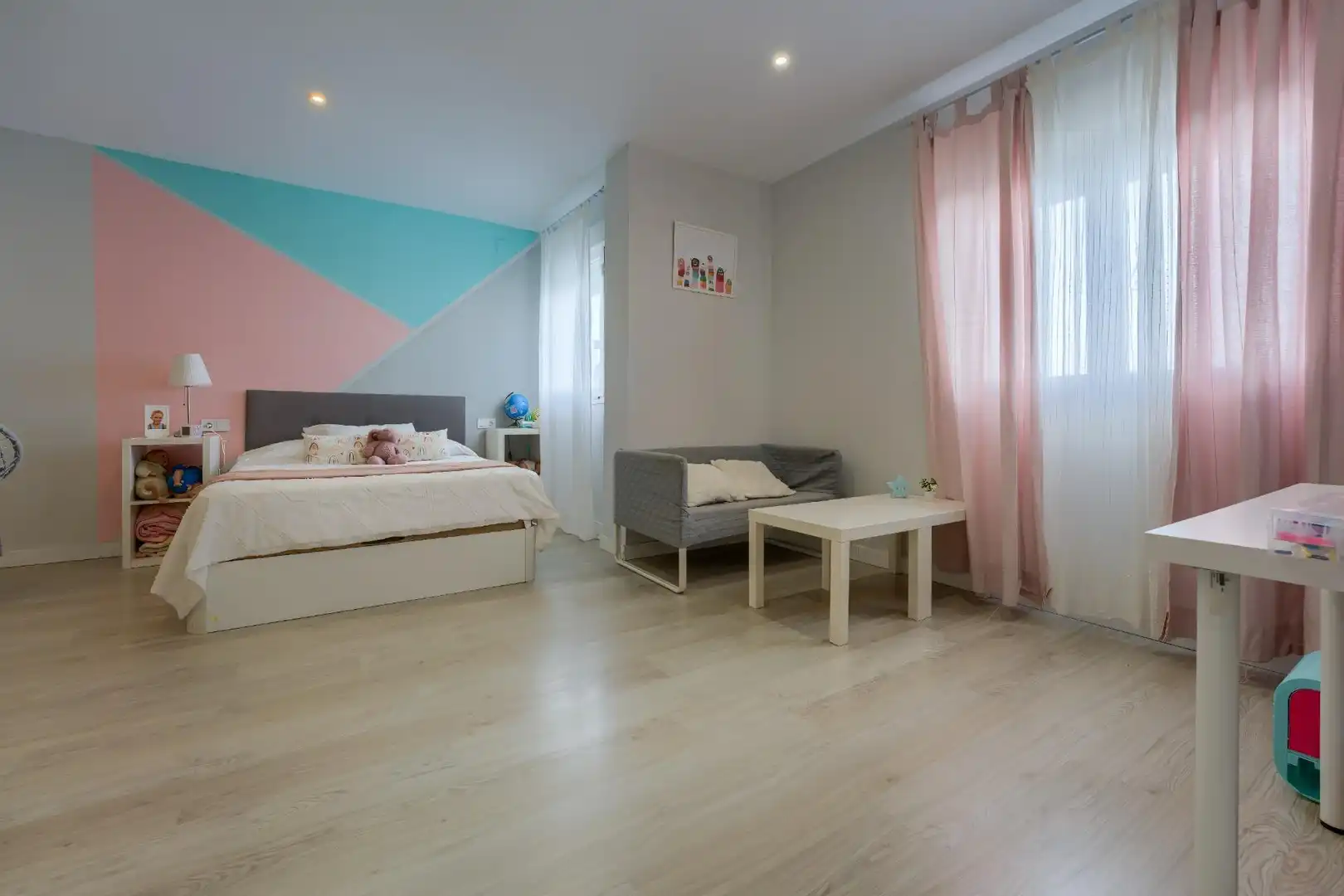 Bedroom of Houses for sale in Tomares  with Air Conditioner, Private garden and Terrace