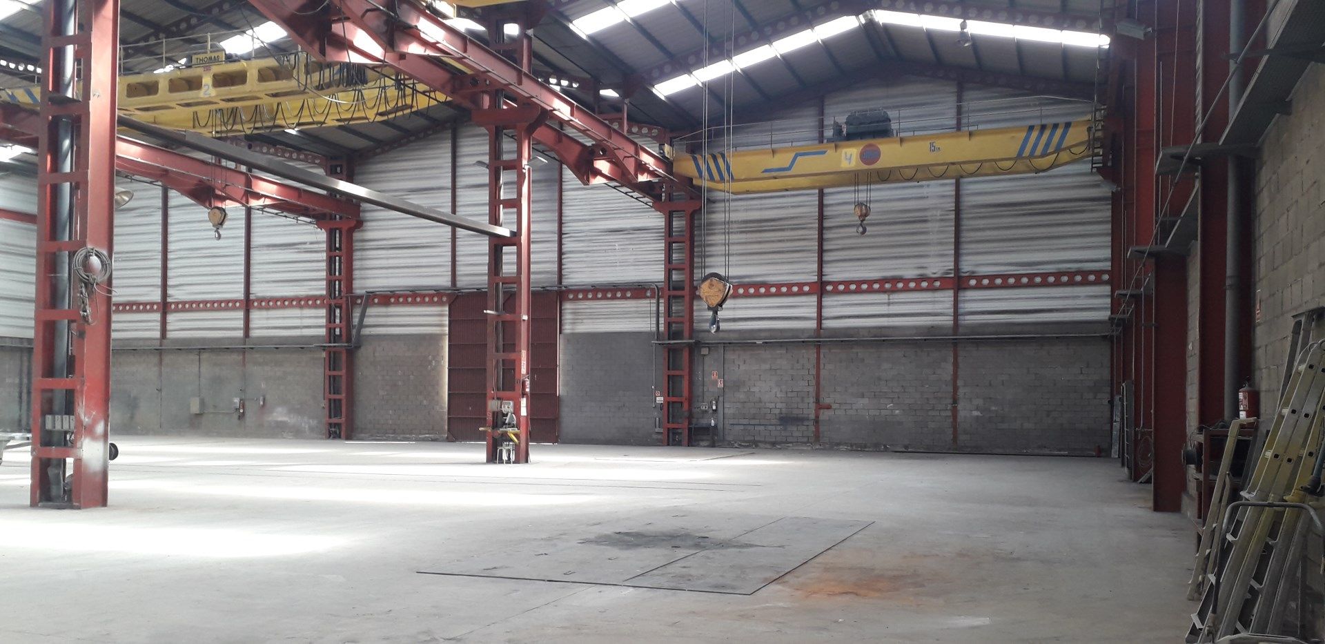 Nau industrial en venda en Esparreguera