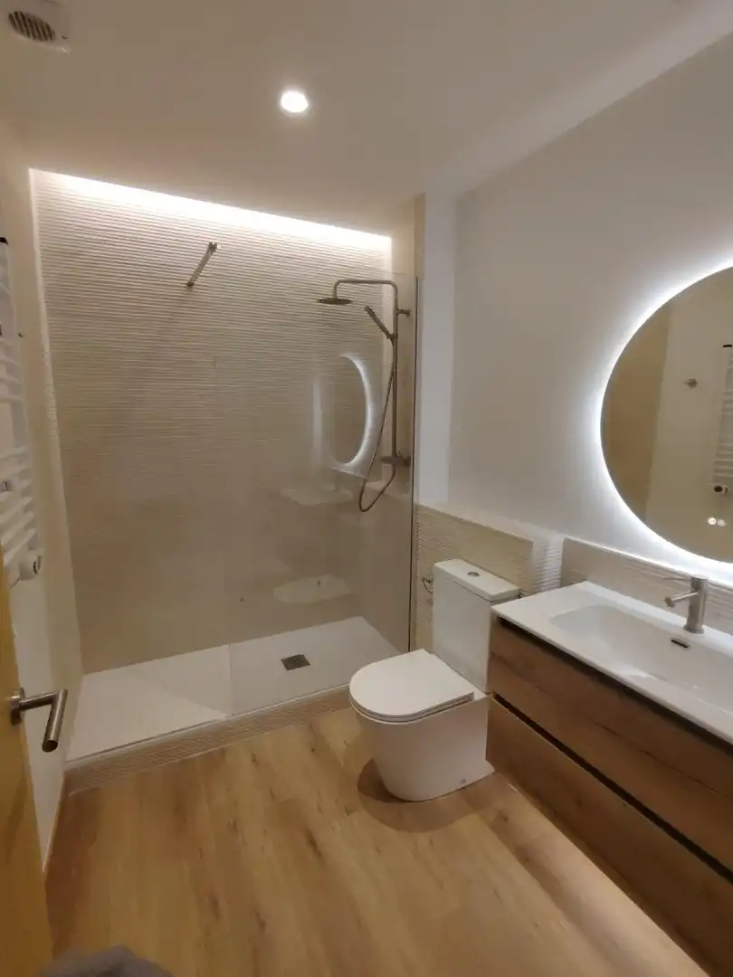 Baño de Local de alquiler en Barcelona con Aire acondicionado