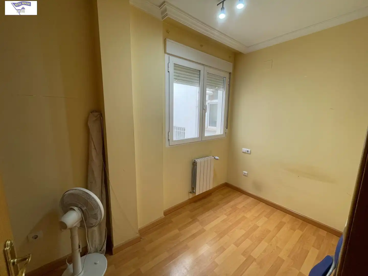 Habitación de Apartamento en venta en Albacete con Calefacción, Trastero y Balcón