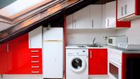 Kitchen of Flat to rent in  Madrid Capital  with Oven, Washing machine and Microwave