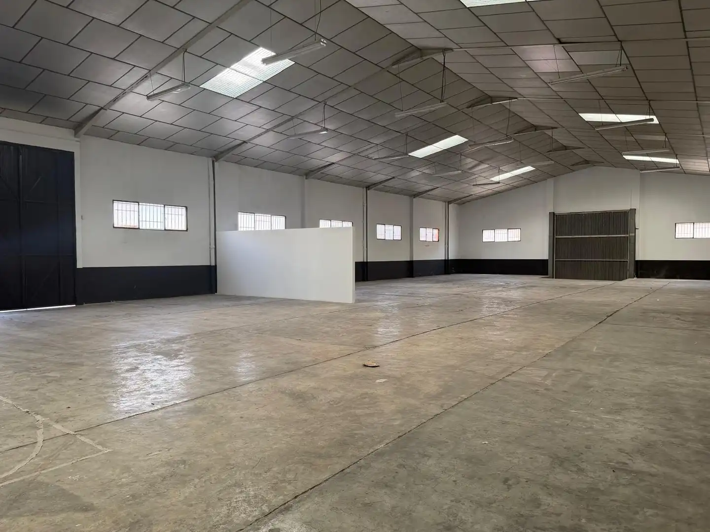 Industrial building to rent in Quart de Poblet, imagen 3