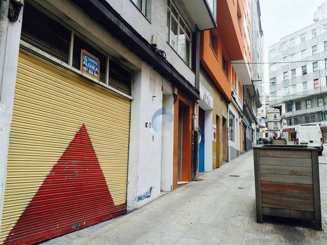 Local comercial en Venta en Cuatro Caminos - Plaza de la Cubela