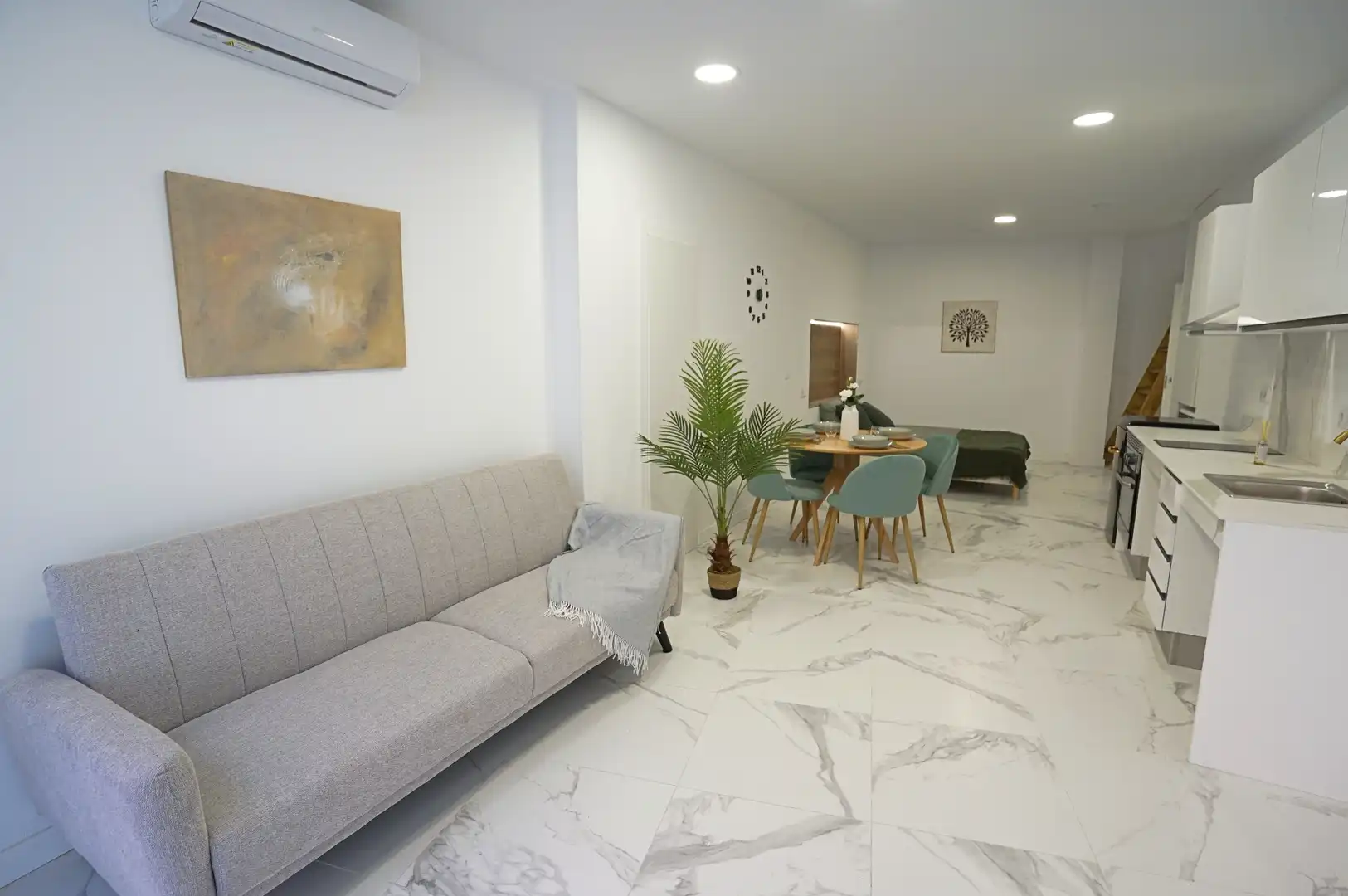 Living room of Study for sale in Valencia  with Air Conditioner
